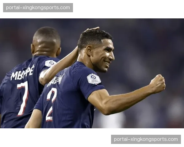 巴黎圣日耳曼中场双核调度长传转移与前插射门能力结合 巴黎圣日耳曼中场双核调度长传转移与前插射门能力结合